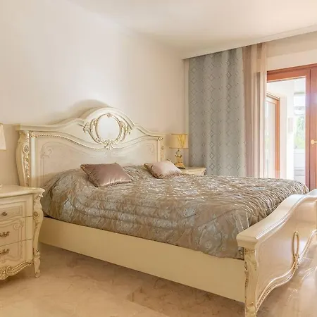 Apartment Golden Mile
